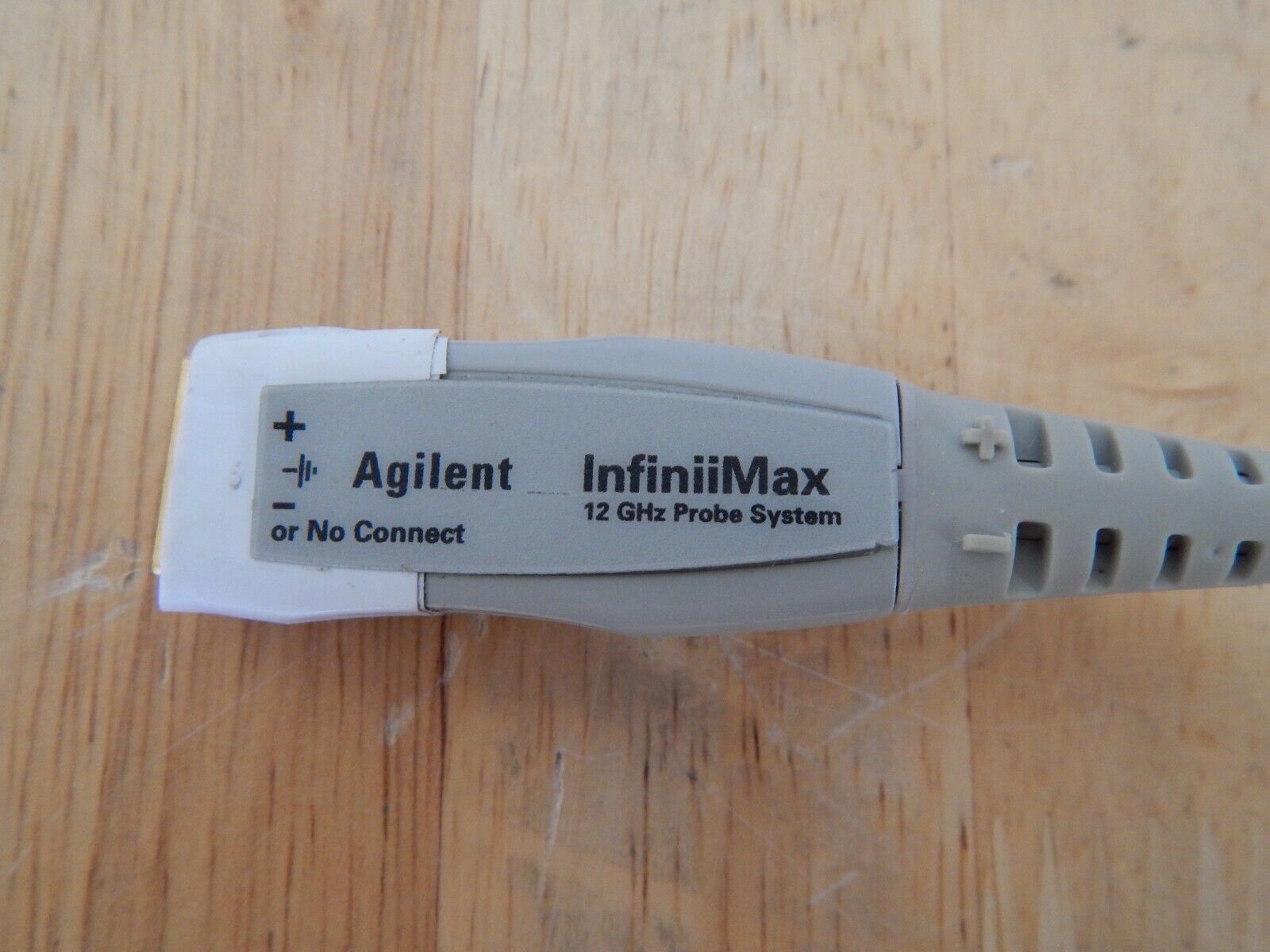 Agilent 1169A Oscilloscope 12 GHz InfiniiMax Probe, Keysight calibration. Agilent 1169A Oscilloscope 12 GHz InfiniiMax Probe, Keysight calibration.